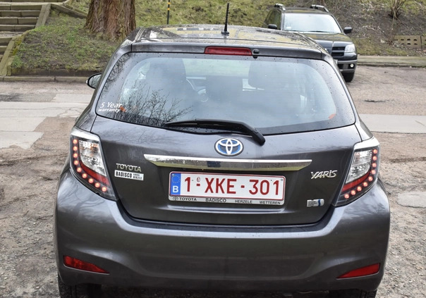 Toyota Yaris cena 33900 przebieg: 240000, rok produkcji 2013 z Gdańsk małe 79